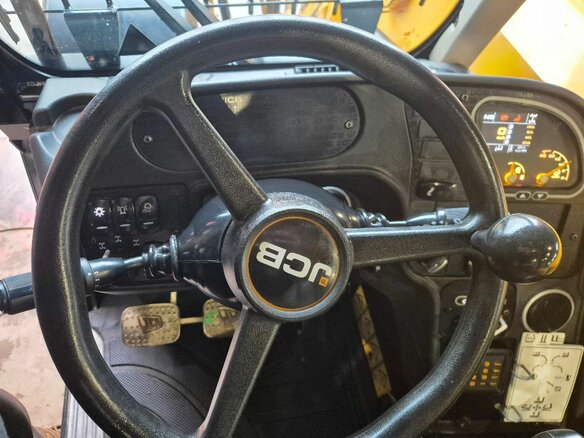 2024 JCB 531-70, золотистый, 11990000 рублей - вид 10