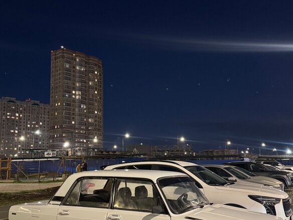1999 Lada (ВАЗ) 2105, белый, 115000 рублей