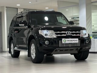 2013 Mitsubishi Pajero IV Рестайлинг 1, чёрный, 2300000 рублей, вид 1