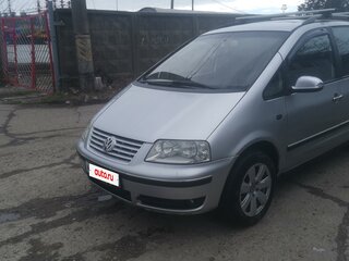 2005 Volkswagen Sharan I Рестайлинг 2, белый, 750000 рублей, вид 2