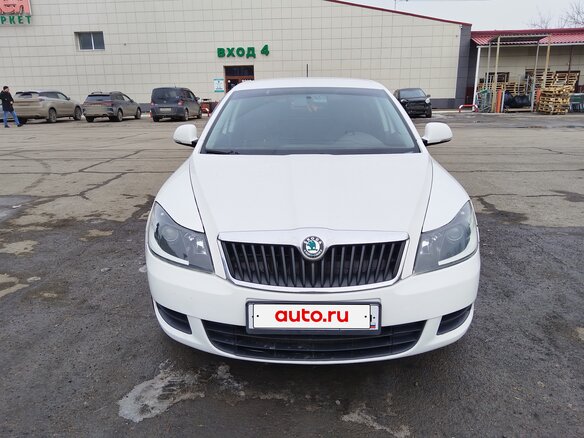 2012 Skoda Octavia II (A5) Рестайлинг, белый, 600000 рублей