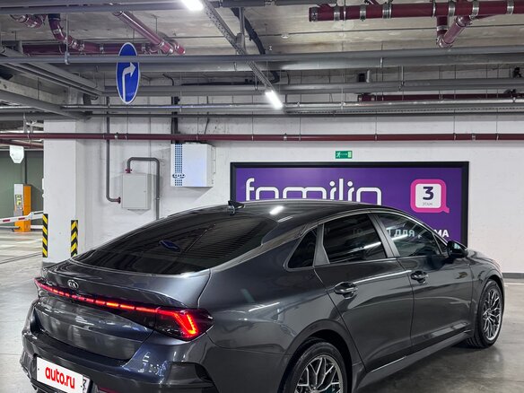 2020 Kia K5 III, серый, 2350000 рублей - вид 5