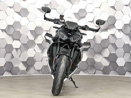 2025 BMW M 1000 R, серебристый, 2900000 рублей, вид 5