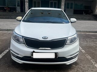 2017 Kia Rio III Рестайлинг, белый, 950000 рублей, вид 1