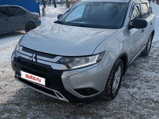 2020 Mitsubishi Outlander III Рестайлинг 3, серый, 2120000 рублей, вид 1