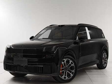 Lynk & Co 900