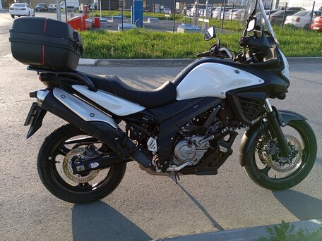 2013 Suzuki V-Strom DL 650, белый, 635000 рублей, вид 1