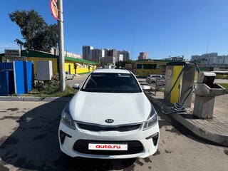 2019 Kia Rio IV, белый, 960000 рублей, вид 1