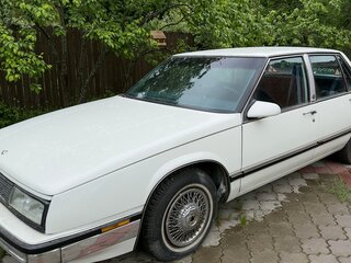 1989 Buick LeSabre VI, белый, 750000 рублей, вид 1