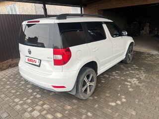 2014 Skoda Yeti I Рестайлинг, белый, 750000 рублей, вид 5