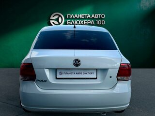 2015 Volkswagen Polo V, белый, 710000 рублей, вид 4
