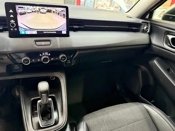 2022 Honda Vezel II, белый, 1700000 рублей - вид 9