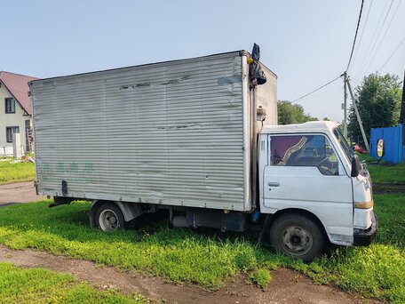 1991 Nissan Condor, белый, 300000 рублей, вид 2