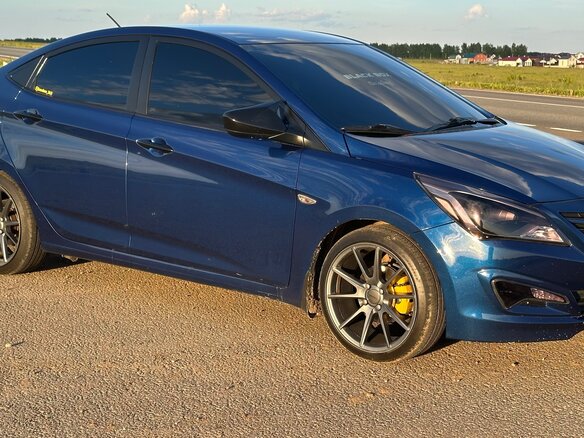 2015 Hyundai Solaris I Рестайлинг, синий, 1050000 рублей - вид 4