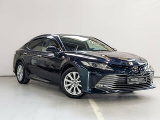 2018 Toyota Camry VIII (XV70), синий, 2645750 рублей, вид 3
