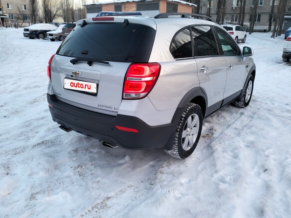 2013 Chevrolet Captiva I Рестайлинг 2, серебристый, 1350000 рублей - вид 3