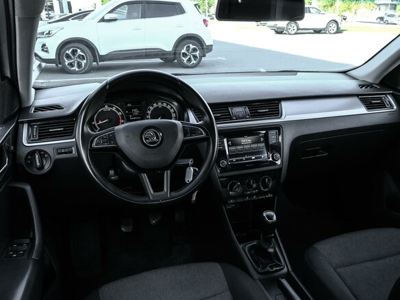 2019 Skoda Rapid I Рестайлинг, белый, 889000 рублей - вид 5