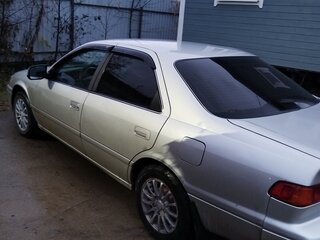 2000 Toyota Camry IV (XV20) Рестайлинг, серебристый, 450000 рублей, вид 2