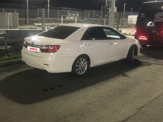 2012 Toyota Camry VII (XV50), белый, 1650000 рублей, вид 3