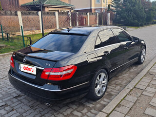 2010 Mercedes-Benz E-Класс 350 IV (W212, S212, C207), чёрный, 800000 рублей, вид 4