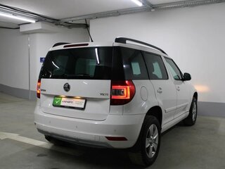 2014 Skoda Yeti I Рестайлинг, белый, 850000 рублей, вид 2