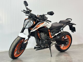 KTM 890 Duke R