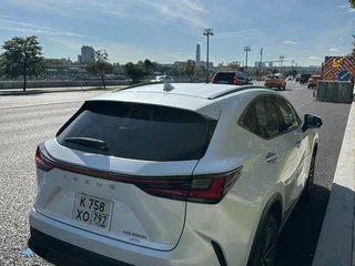 2022 Lexus NX 450h+ II, белый, 6000000 рублей, вид 4