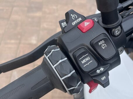 2019 BMW F 750 GS, белый, 1100000 рублей, вид 4