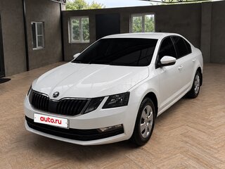 2019 Skoda Octavia III (A7) Рестайлинг, белый, 990000 рублей, вид 1