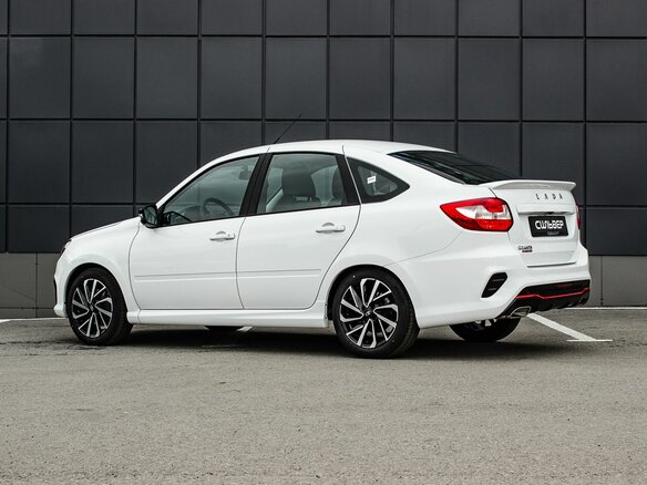 2026 Lada (ВАЗ) Granta Sport I Рестайлинг, белый, 1561000 рублей - вид 9
