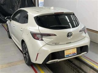 2018 Toyota Corolla XII (E210), белый, 1300000 рублей, вид 2