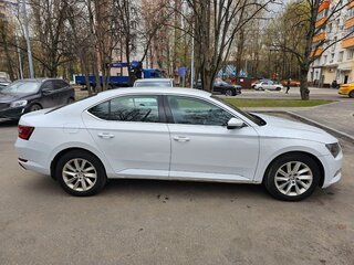2018 Skoda Superb III, белый, 1400000 рублей, вид 4