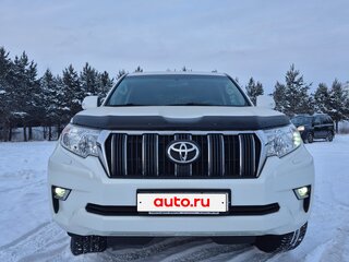 2017 Toyota Land Cruiser Prado 150 Series Рестайлинг 2, белый, 4900000 рублей, вид 2