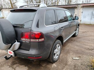 2007 Volkswagen Touareg I Рестайлинг, серый, 1290000 рублей, вид 2