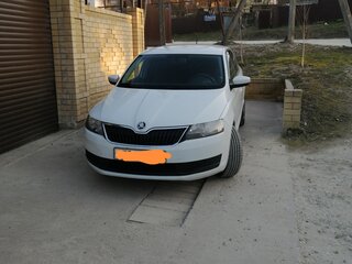 2017 Skoda Rapid I Рестайлинг, белый, 1000000 рублей, вид 3