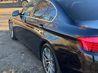 2010 BMW 5 серии 530d VI (F10/F11/F07), чёрный, 1950000 рублей, вид 4