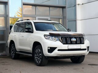 2022 Toyota Land Cruiser Prado 150 Series Рестайлинг 3, белый, 5980000 рублей, вид 3