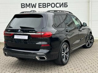 2021 BMW X7 40i I (G07), чёрный, 7859000 рублей, вид 2