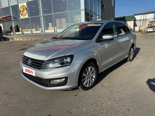 2017 Volkswagen Polo V Рестайлинг, серебристый, 550000 рублей, вид 1