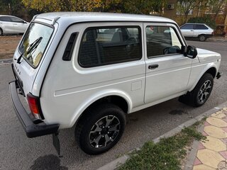 2026 Lada (ВАЗ) Niva Legend I Рестайлинг, белый, 1300000 рублей, вид 4