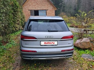 2020 Audi Q7 45 TFSI II (4M) Рестайлинг, серебристый, 3990000 рублей, вид 3
