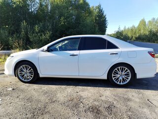 2016 Toyota Camry VII (XV50) Рестайлинг, белый, 2250000 рублей, вид 2