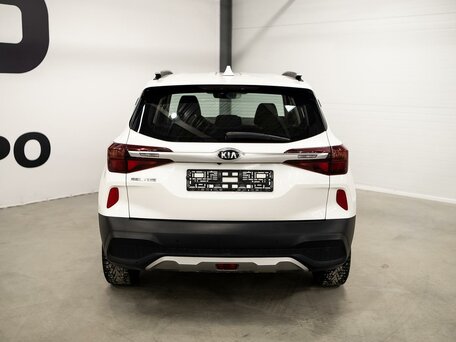 2020 Kia Seltos I, белый, 2820000 рублей, вид 5