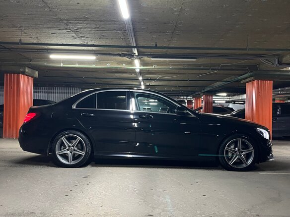 2017 Mercedes-Benz C-Класс 180 9G-TRONIC IV (W205), чёрный, 2200000 рублей - вид 1