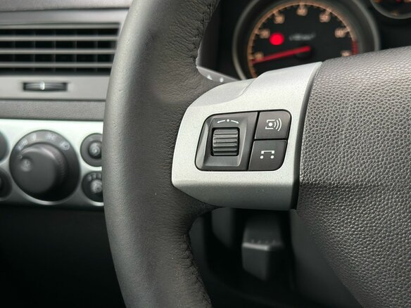 2012 Opel Astra H Рестайлинг, серебристый, 699000 рублей - вид 17