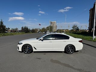 2021 BMW 5 серии 530i VII (G30/G31/G38) Рестайлинг, белый, 4800000 рублей, вид 5