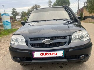 2010 Chevrolet Niva I Рестайлинг, чёрный, 430000 рублей, вид 1