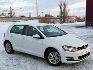 2014 Volkswagen Golf VII, белый, 1075000 рублей, вид 4