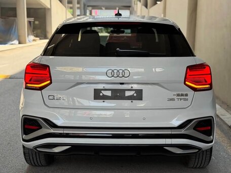 2022 Audi Q2 L 35 TFSI I Рестайлинг, белый, 2000000 рублей, вид 4