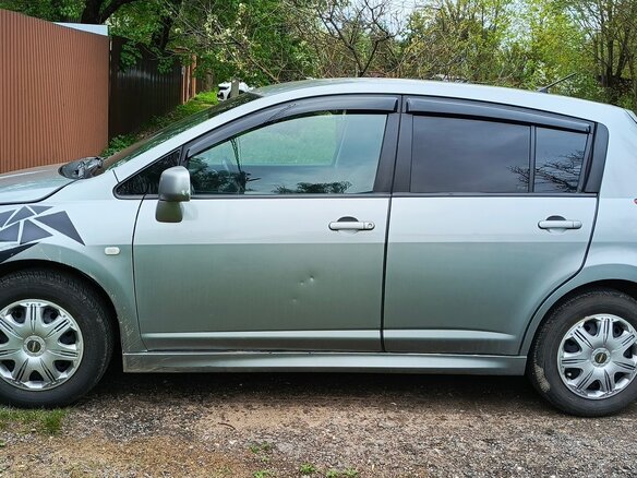 2011 Nissan Tiida I Рестайлинг, серый, 450000 рублей - вид 3